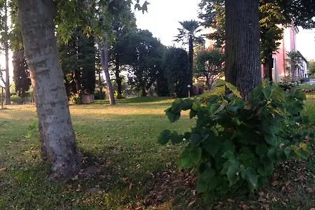 La Familia Nocleg ze śniadaniem *